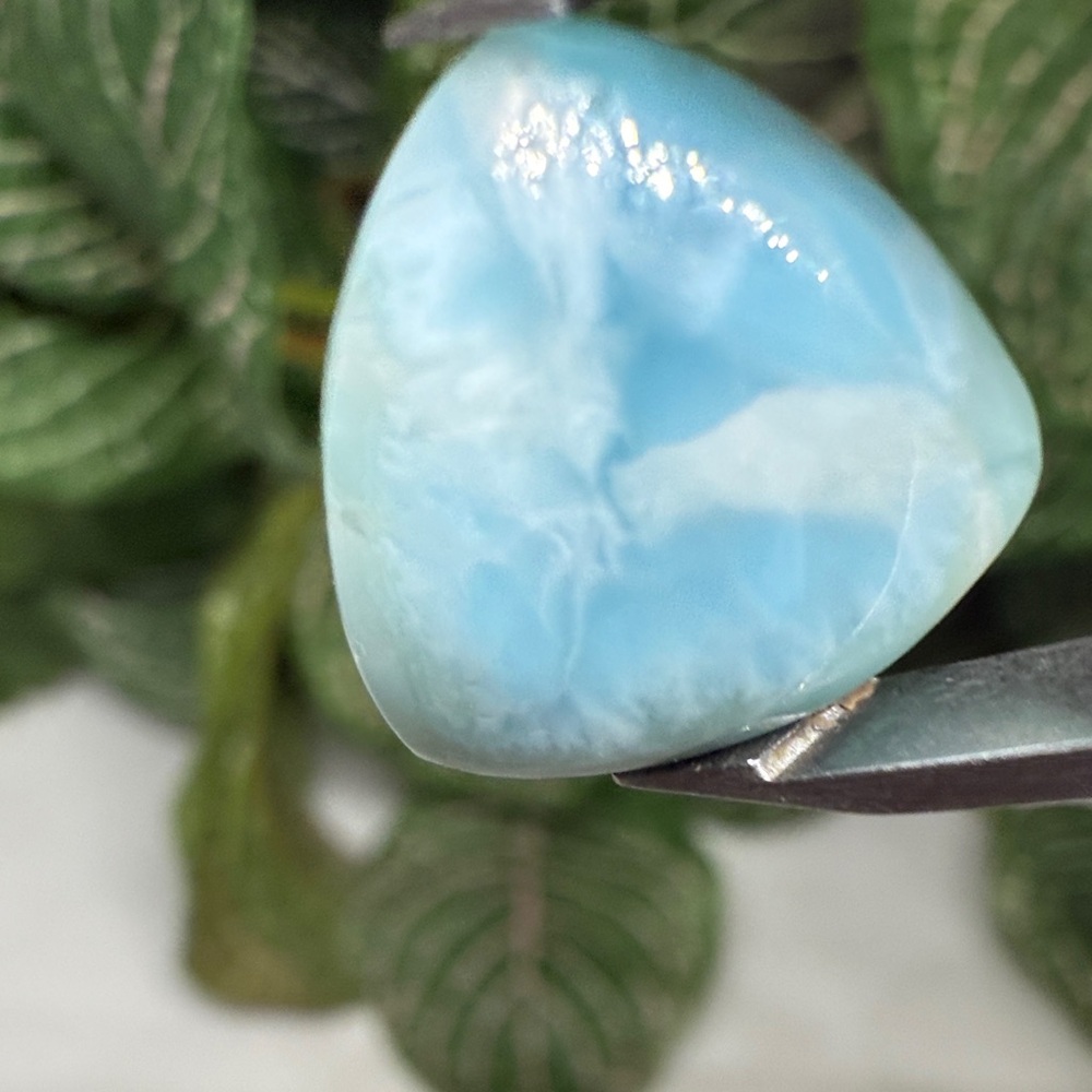 Tri Larimar